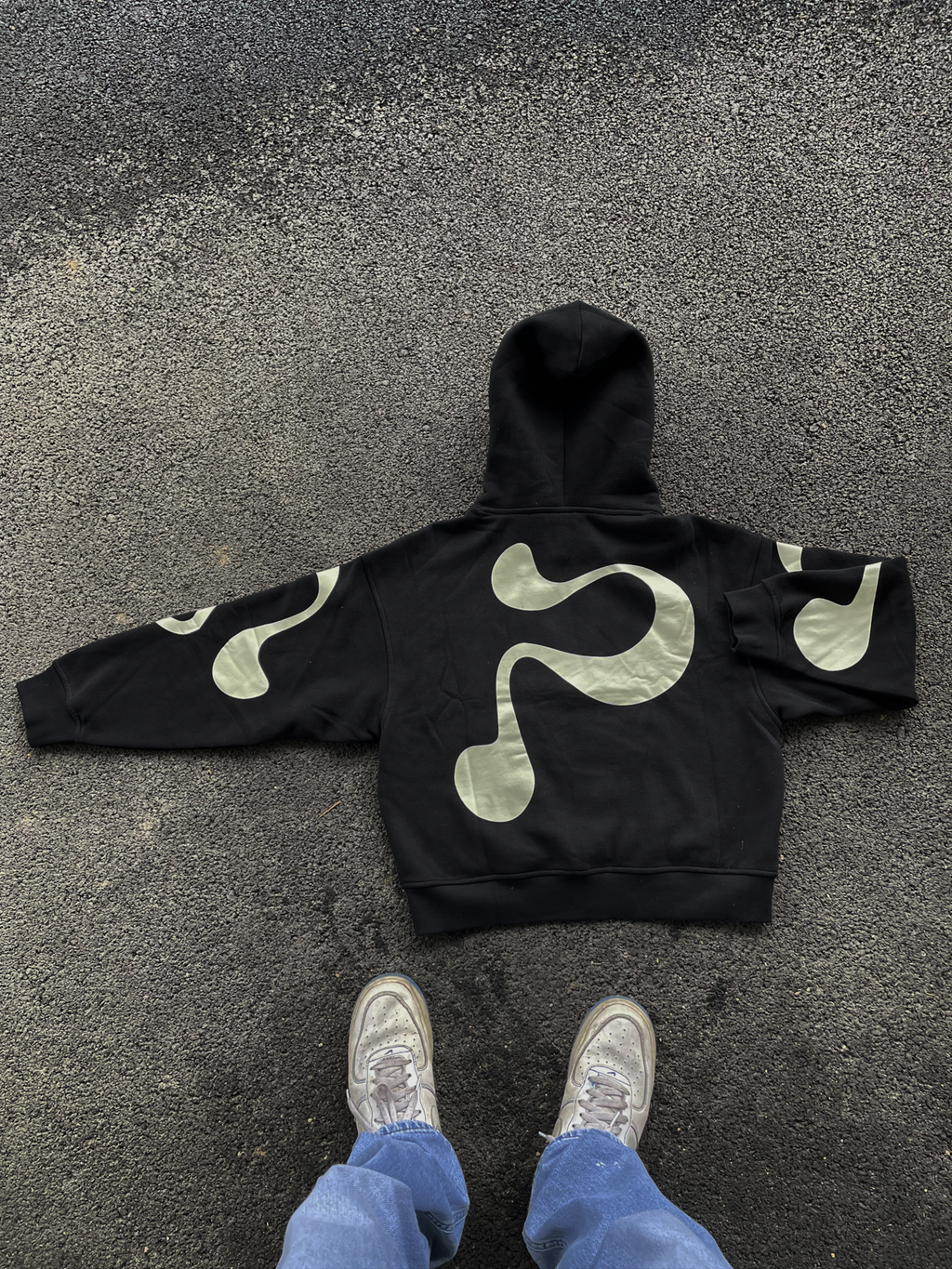 BLACK HOODIE Onest